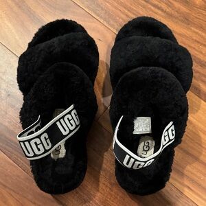 UGG Black Fluffy Open-Toe Slippers